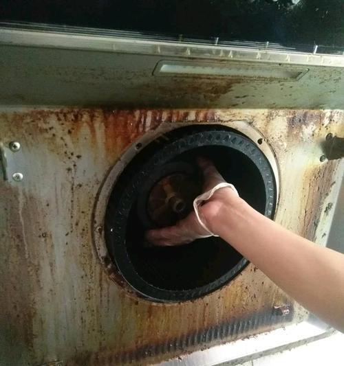 如何正确清洗油烟机，让厨房保持清新（油烟机清洗方法大全）