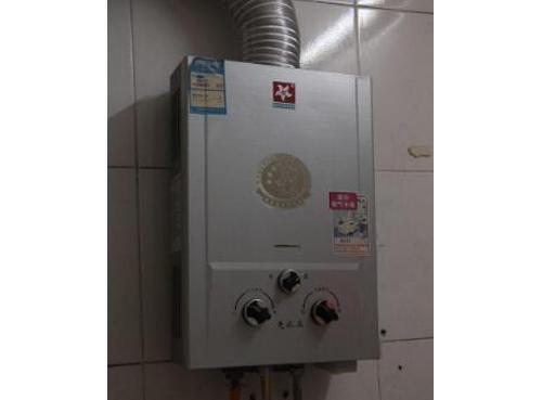 厨房热水器开关漏水解决方法（如何处理厨房热水器开关漏水的常见问题及注意事项）